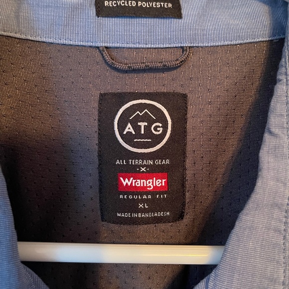 NWOT Wrangler men’s ATG button down shirt - Picture 3 of 5